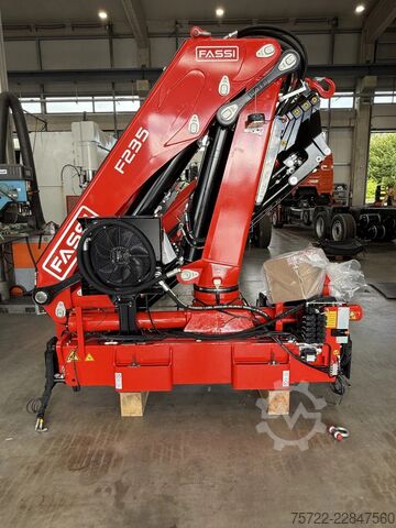 Výložníkový jeřáb Fassi F135 F235 F255 F545 SOFORT Verfügbar