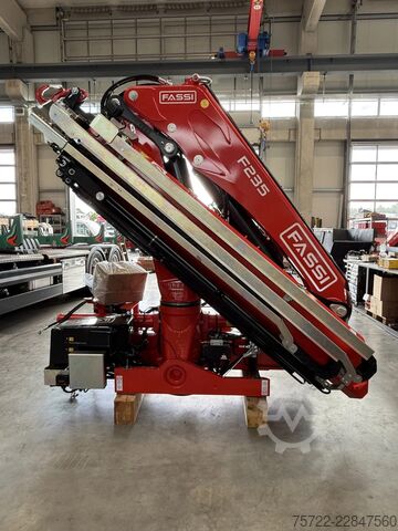 Výložníkový jeřáb Fassi F135 F235 F255 F545 SOFORT Verfügbar