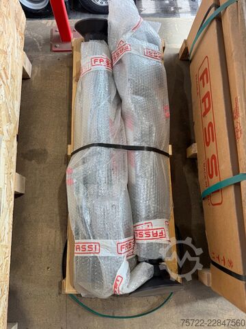 Výložníkový jeřáb Fassi F135 F235 F255 F545 SOFORT Verfügbar