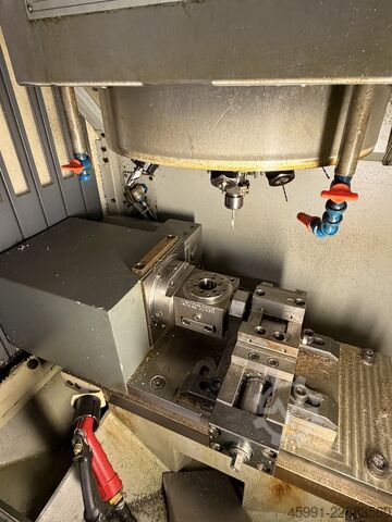 Verticale bewerkingscentrum CHIRON FZ 08 five axis precision