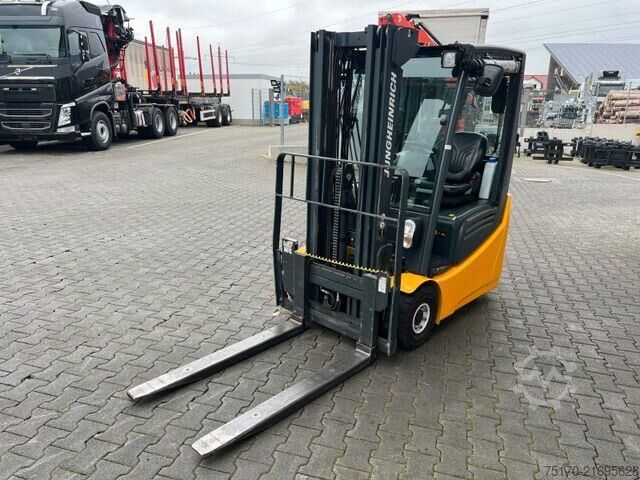 Heftruck Jungheinrich EFG 215 / Triplex: 4.25m! / SS / 1.285h / 2021