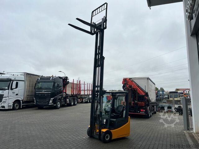 Heftruck Jungheinrich EFG 215 / Triplex: 4.25m! / SS / 1.285h / 2021
