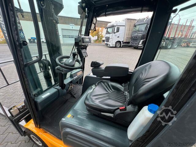 Heftruck Jungheinrich EFG 215 / Triplex: 4.25m! / SS / 1.285h / 2021