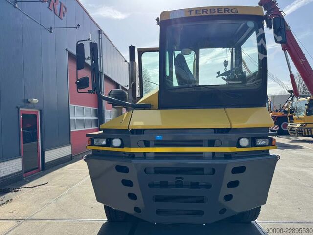 Terminal traktor Terberg RT 382
