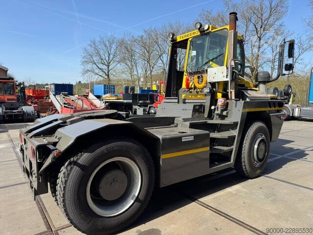 Terminal traktor Terberg RT 382