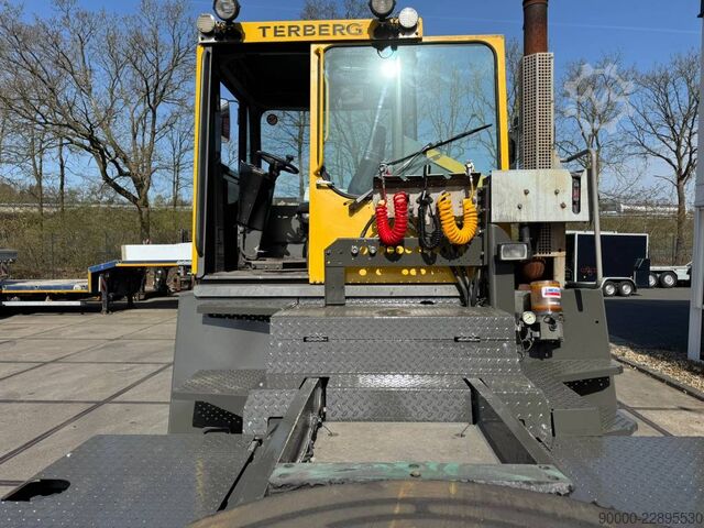 Terminal traktor Terberg RT 382
