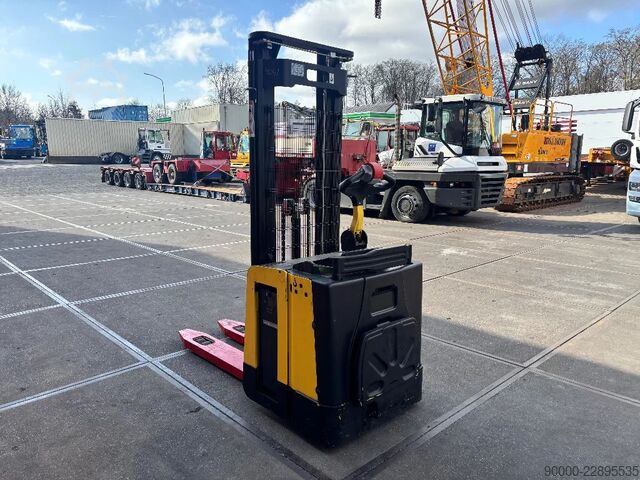Gaffeltruck Hyster S1.5 S 1500 kg stapelaar 3.4m