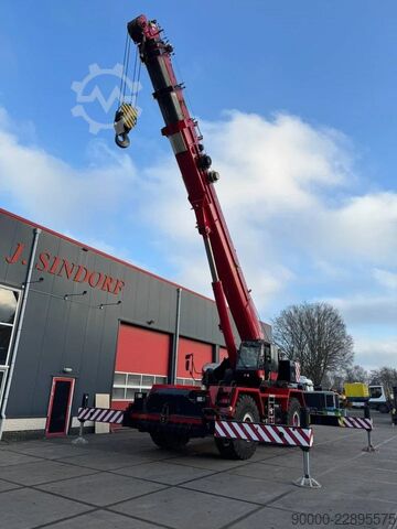 Terrængående kran Terex RT100