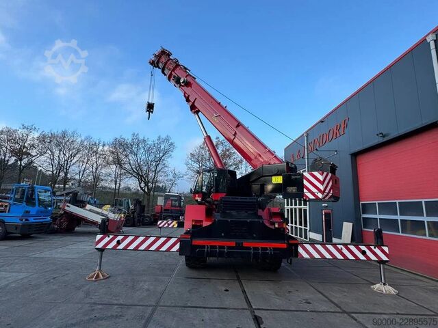 Terrængående kran Terex RT100