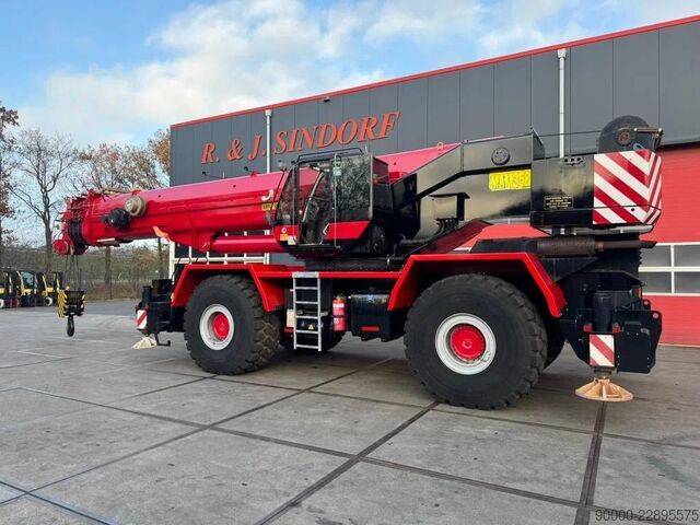 Terrængående kran Terex RT100