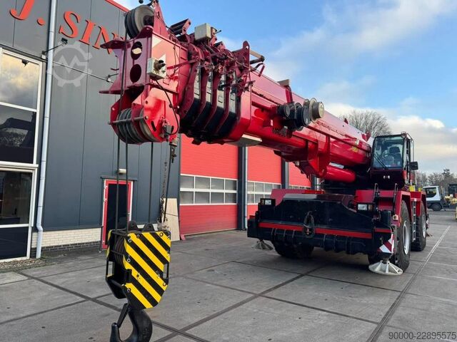 Terrængående kran Terex RT100