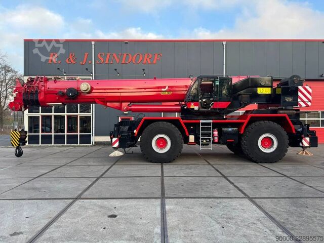Terrængående kran Terex RT100