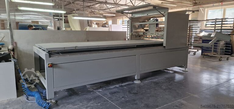 Machine voor het polijsten van gelakte fronten STYL24 Maszyna polerująca fronty meblowe