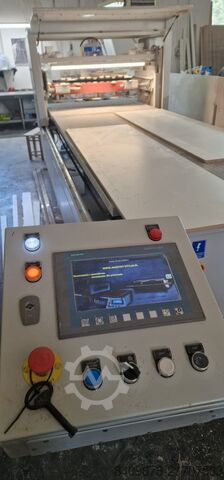 Machine voor het polijsten van gelakte fronten STYL24 Maszyna polerująca fronty meblowe