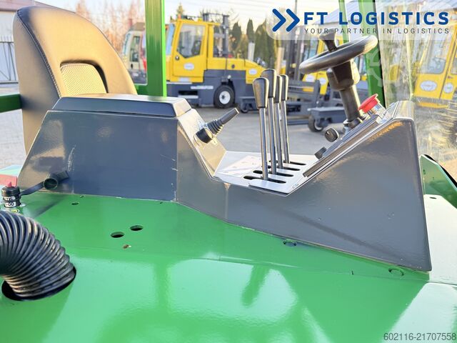 Carretilla retráctil de 4 vías Combilift C2500CB DIESEL TRIPLEX 5500 POSITIONER