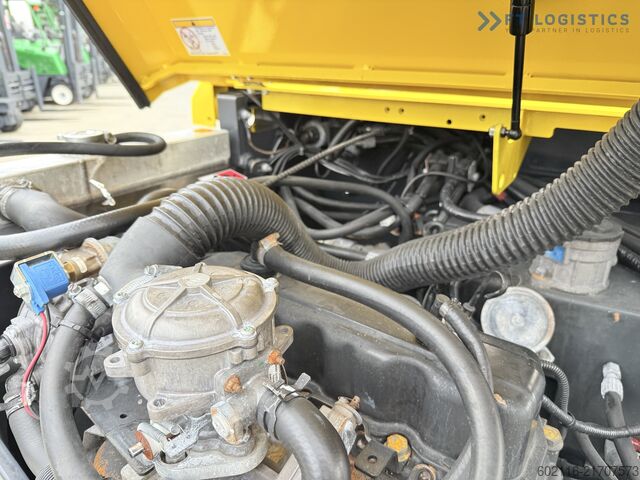 Négyirányú targoncát Combilift CB4000 TRIPLEX 5200 FREE-LIFT POSITIONER