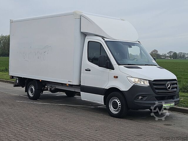 Suitcase MERCEDES-BENZ SPRINTER 317 Bakwagen Laadklep!