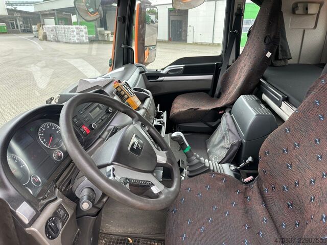 Camion benne MAN TGS 26.400 / 6x4 / BLATT BLATT / VDL