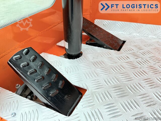 Wózek widłowy czterokierunkowy Combilift C4000 DIESEL TRIPLEX 6800 AIR CONDITION