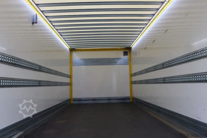 Kufr Scania P250 Bak+ Klep Dhollandia 1500 kg. Black line