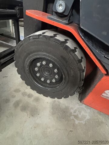 Eléctrico - 4 ruedas Toyota 8FBMT30