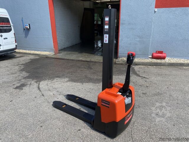 Deichselstapler BT HWE 100