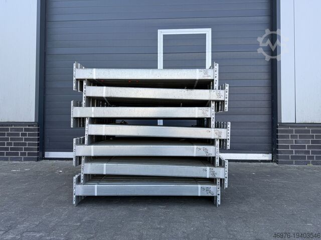 Hoogbouwmagazijn Palletstelling traverse Dexion P 90 / K: 89x 50 mm / Lichte Weite: 1.140 mm