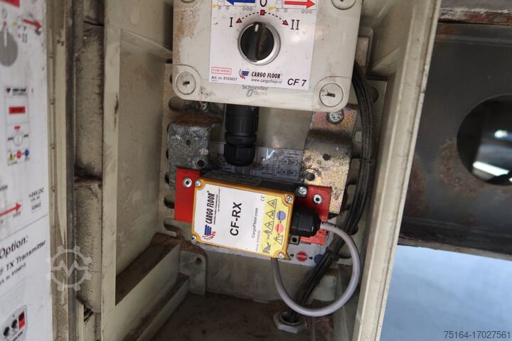 Félpótkocsi járópadlóval FLIEGL SDS 350