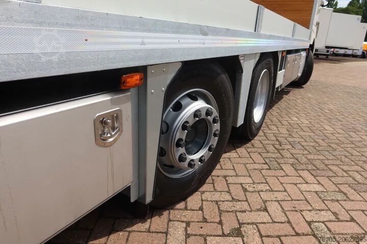 Μεταφορέας αυτοκινήτων DAF XF 480 106 XF 480