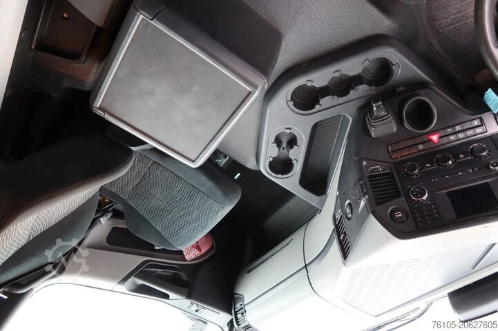 βαλίτσα Mercedes-Benz Antos 1924L Huif + Klep Dhollandia 2000 KG Euro 6