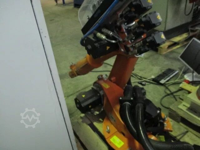Robot industrial KUKA KR16 KS KRC2ed05