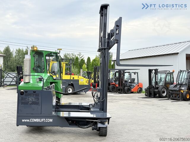 Empilhadeira de quatro direções Combilift C4500 DIESEL DUPLEX WIDE FORK POSITIONER