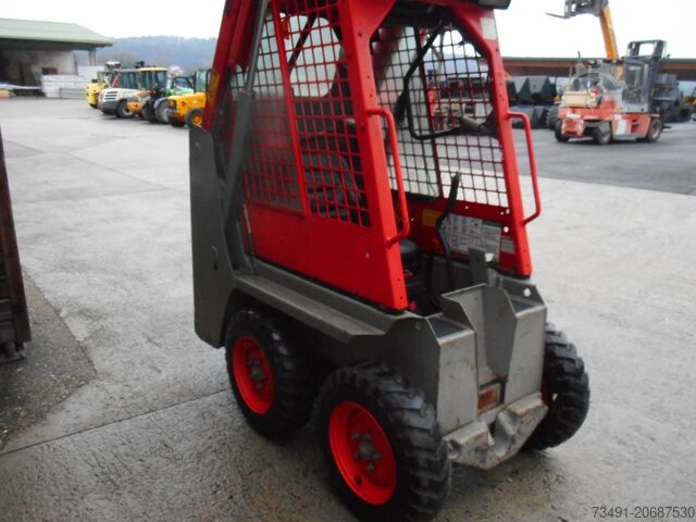 Minipala Bobcat S70 ( 1.228kg ) REIFEN NEU