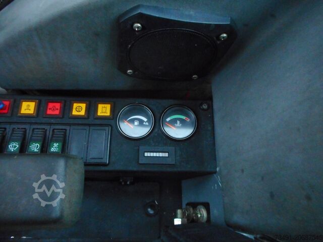 Mini escavatore Schaeff HR18 ( 4.680kg )