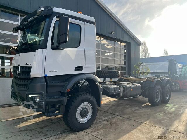 Alváz vezetőfülkével Mercedes-Benz Arocs 3340 A 6x6 Chassis Cabin