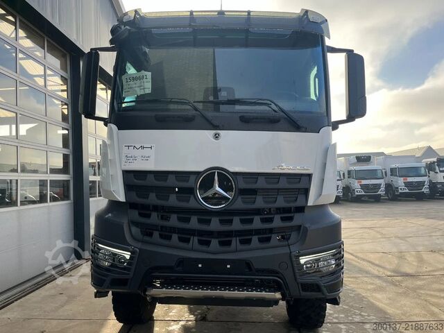 Alváz vezetőfülkével Mercedes-Benz Arocs 3340 A 6x6 Chassis Cabin