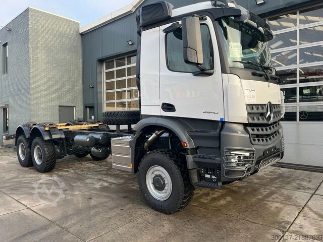Alváz vezetőfülkével Mercedes-Benz Arocs 3340 A 6x6 Chassis Cabin