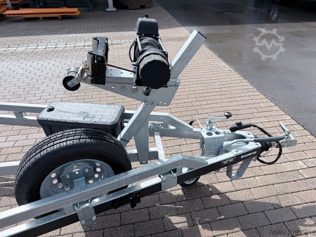 Přívěs na lodě BRENDERUP 8224TB 2000KG elektr. Winde mit Funk