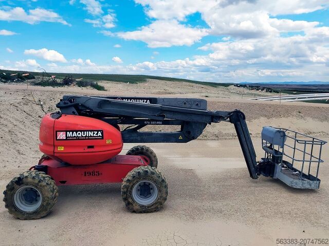 Knikarmhoogwerker Manitou 160ATJ