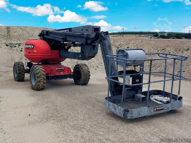 Knikarmhoogwerker Manitou 160ATJ