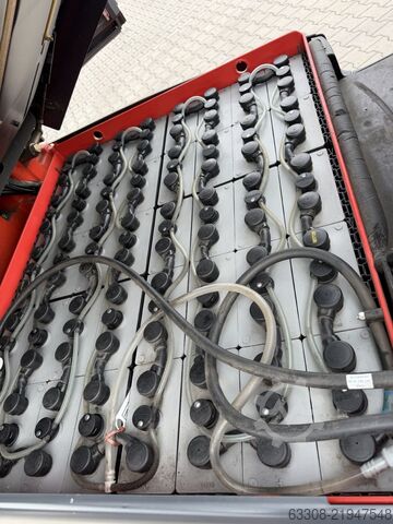 Električni viljuškar za 4 točka Linde E40H-01/600