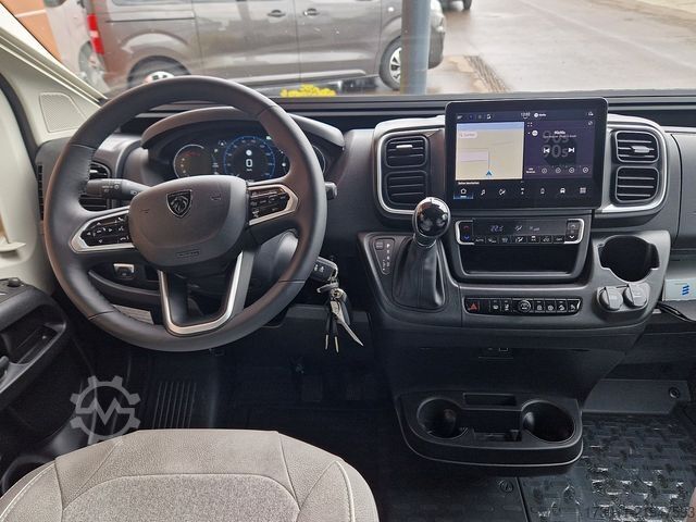 Camper van PÖSSL Summit Shine 640 Automat Premium