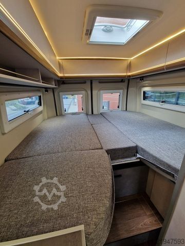 Camper van PÖSSL Summit Shine 640 Automat Premium
