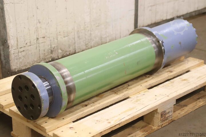 Hidraulikus henger MAE Hub 690 mm