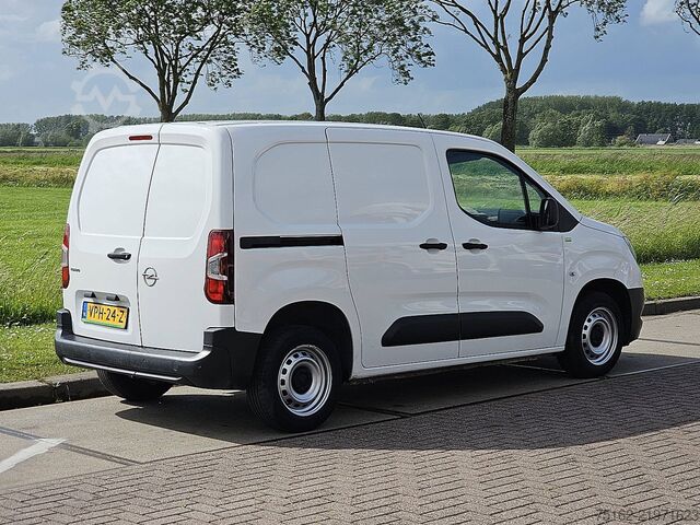 Bőrönd OPEL COMBO 1.5 L1 Navi Airco NAP AC