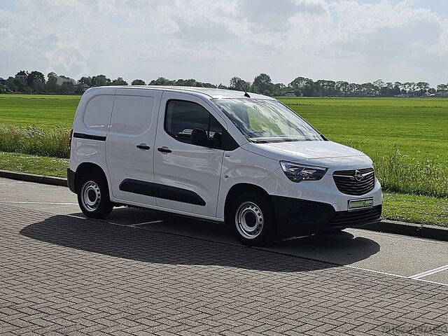 Bőrönd OPEL COMBO 1.5 L1 Navi Airco NAP AC