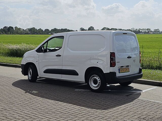Bőrönd OPEL COMBO 1.5 L1 Navi Airco NAP AC