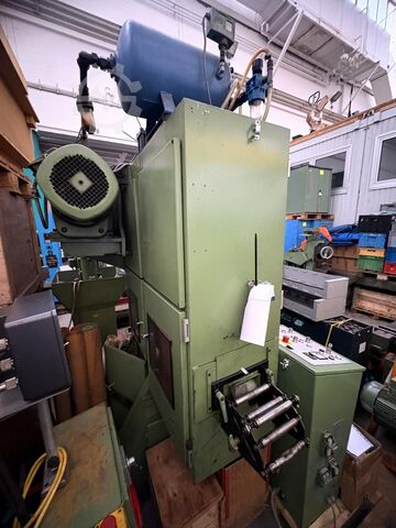 Automata lyukasztógép Kaiser V32