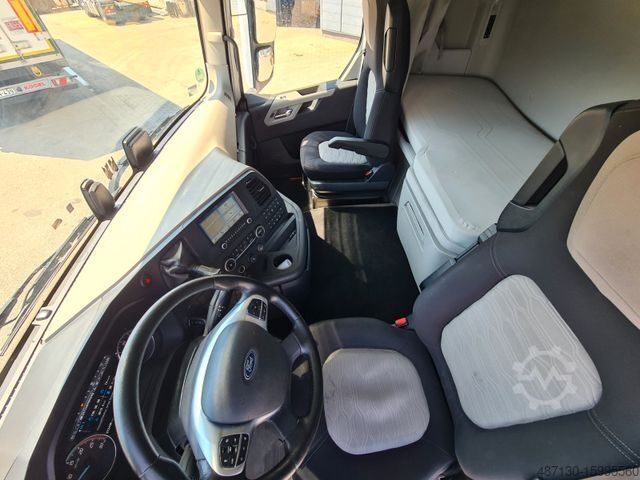 Standard nyergesvontató FORD F-MAX 500