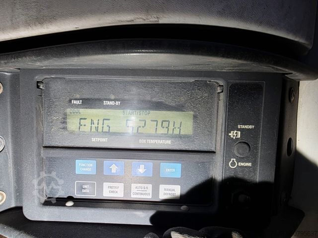 Reefer semitrailer SCHMITZ CARGOBULL City Tiefkühler, 2. Achs drehbar, 3 to Ladebordw